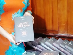 “Lịch sử Việt Nam” đoạt Giải vàng Sách hay