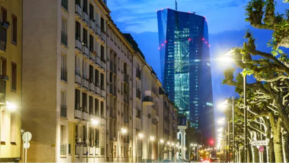 ECB cần tăng lãi suất sớm nhất là vào tháng 7/2022
