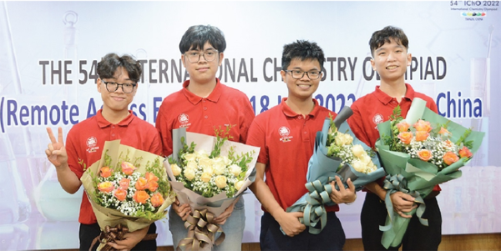 Vietnamese students win medals at International Biology Olympiad