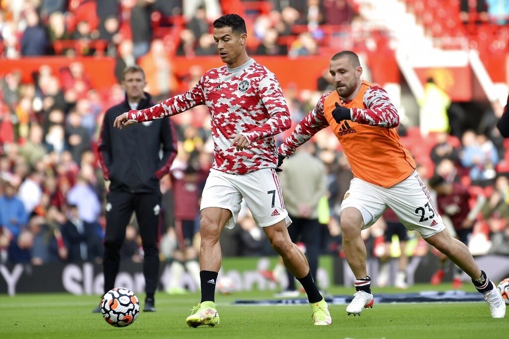 Sau khi bị nhiều đội bóng từ chối, Ronaldo nhiều khả năng sẽ ở lại Man Utd (Nguồn: Dân trí)).