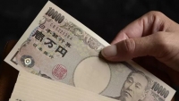 Nhật Bản: Đồng Yen tiếp đà tăng giá so với USD và Euro