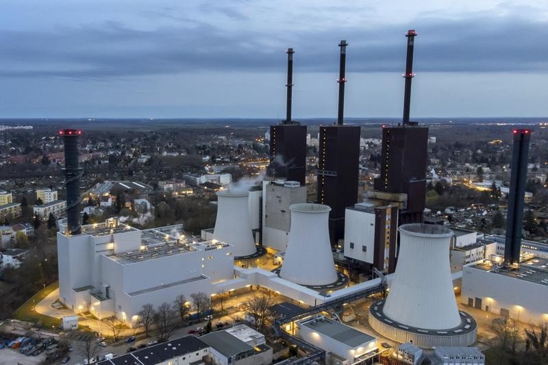 Thị trường điện ở châu Âu vận hành theo cách 'Lá lành đùm lá rách'. Hình ảnh nhà máy điện chạy bằng khí Lichterfelde ở Berlin, Đức. (Nguồn: AP).