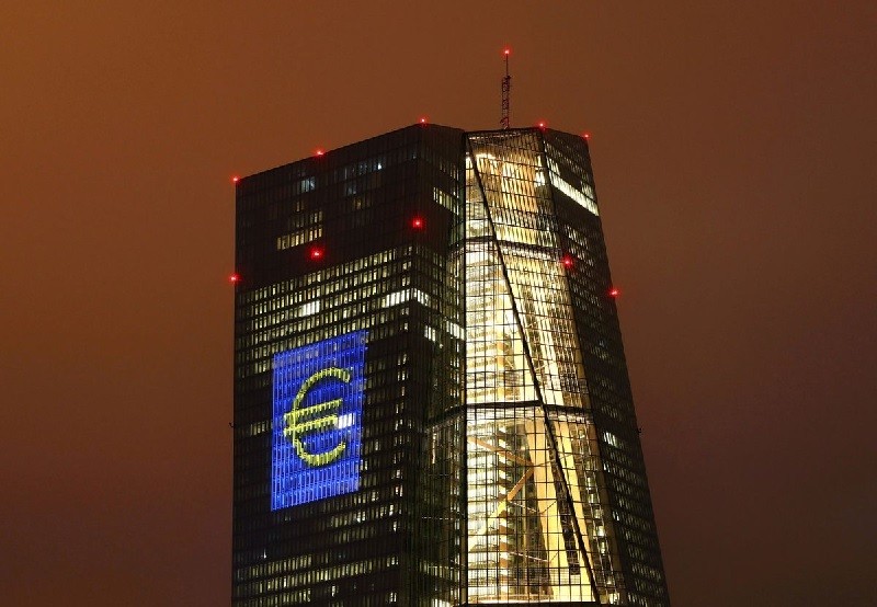 ECB chữa ngã ngũ liệu có chấm dứt tái đầu tư trong Chương trình Mua Tài sản. Hình ảnh trên là Tòa nhà ECB ở FRANKFURT, Đức. (Nguồn: Reuters)
