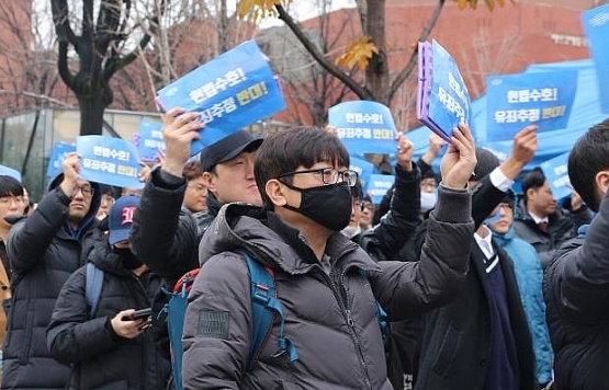 Khi nam giới Hàn Quốc 'nghẹt thở' trước phong trào nữ quyền