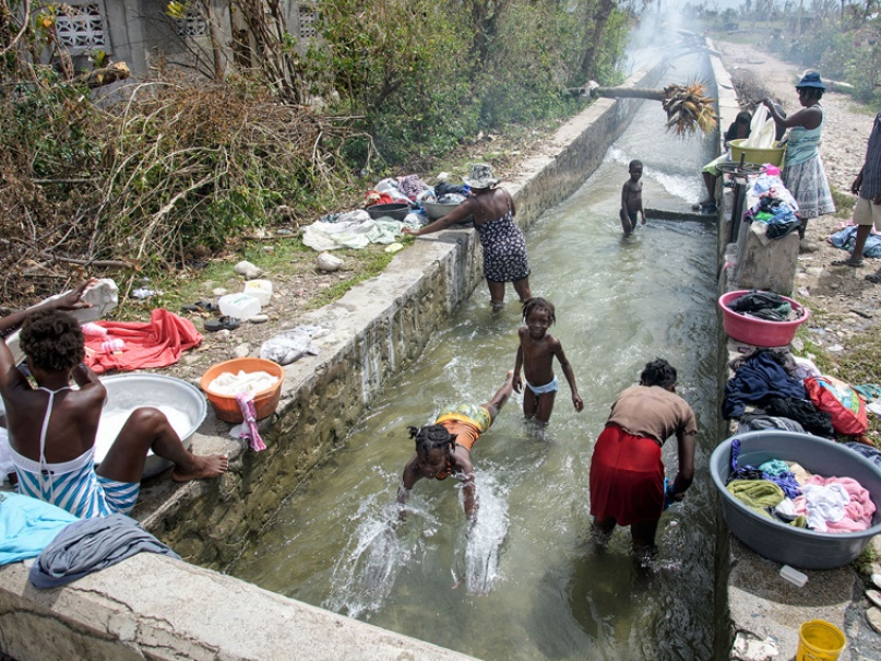 Haiti hỗn loạn vì hậu quả bão Mathew