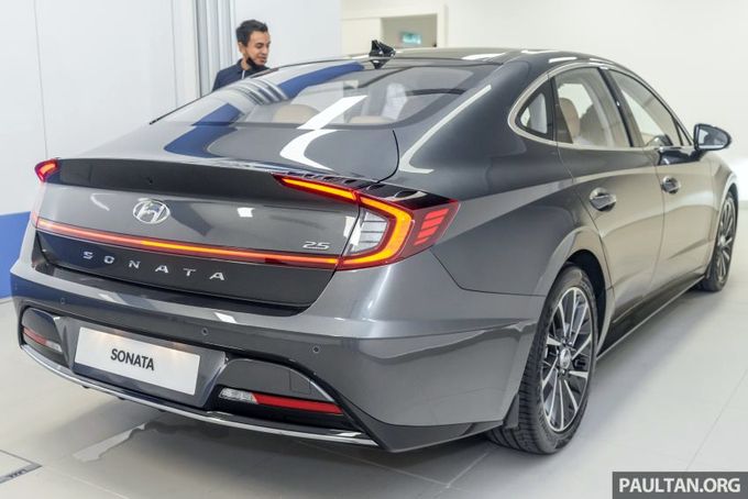 Phác họa thiết kế Hyundai Sonata phiên bản mới lấy cảm hứng từ Staria