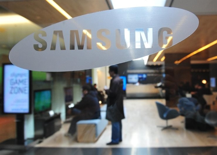 Samsung Electronics có lẽ là doanh nghiệp Hàn Quốc bị ảnh hưởng nhiều nhất, đặc biệt trong bối cảnh tình hình kinh doanh và ngoại giao đang thay đổi. (Nguồn: Korea Times)