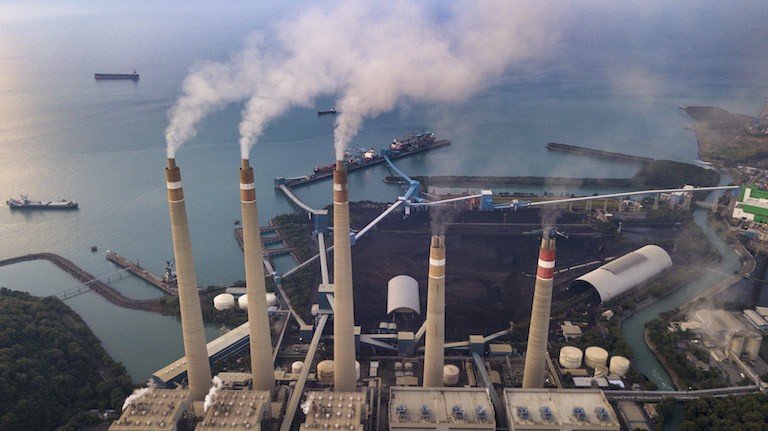 Quang cảnh nhà máy điện than Suralaya ở thành phố Cilegon, tỉnh Banten, Indonesia. (Nguồn: Monga Bay)