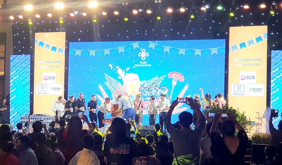 Oktoberfest Vietnam 2022: Lễ hội bia đắm say và sôi động