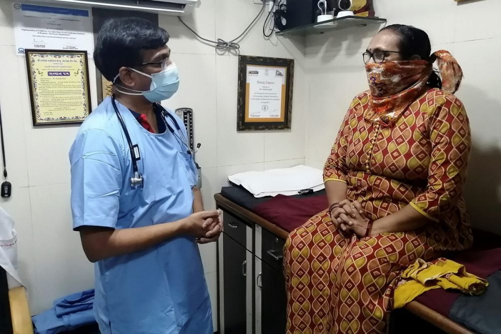 Dân nghèo Ấn Độ điêu đứng vì phí tại bệnh viên tư nhân