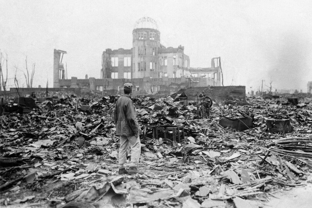 (1.11) Cảnh tượng hoang tàn tại Hiroshima sau khi hứng chịu bom nguyên tử do Mỹ thả xuống năm 1945. (Nguồn: AP)