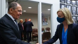 Tin thế giới 9/2: Ngoại trưởng Anh-Nga sớm gặp mặt, Moscow nói Ukraine ‘khiêu khích’ khi muốn triển khai THAAD, Australia thành tâm điểm chú ý