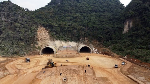 (02.13) A construction site on Mai Son-National Highway 4 expressway (Photo: VNA)`