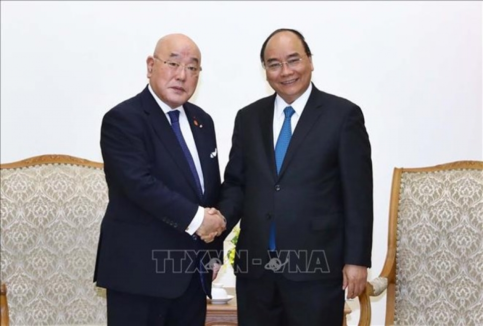 pm nguyen xuan phuc hosts special advisor to japanese cabinet