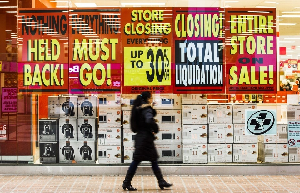 Điều gì khiến nhiều nhà bán lẻ Mỹ sụp đổ trong năm 2017?