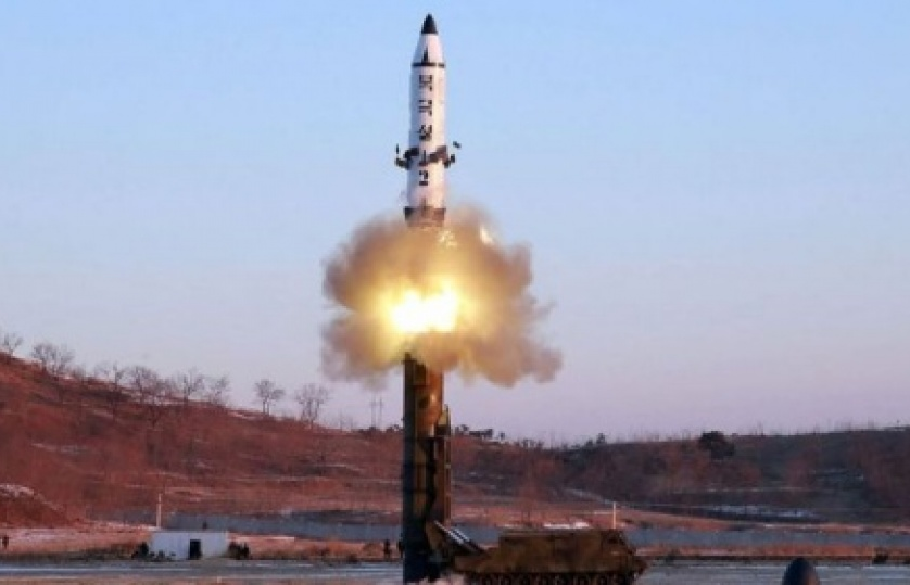 Triều Tiên lại phóng tên lửa làm căng thẳng gia tăng
