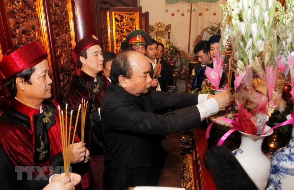 incense offering ceremony held in honour of hung kings