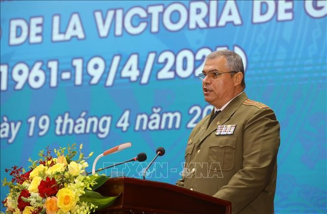 Tùy viên quân sự Đại sứ quán Cuba, Đại tá Juan Miguel García Montano phát biểu tại sự kiện. (Nguồn: TTXVN)