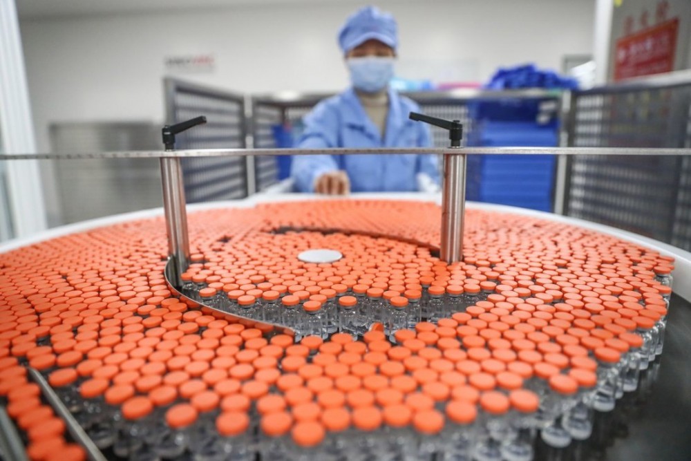 (04.19) Trung Quốc đang nhanh chóng mở rộng quy mô sản xuất vaccine Covid-19 để xuất khẩu. (Nguồn: Tân Hoa xã)