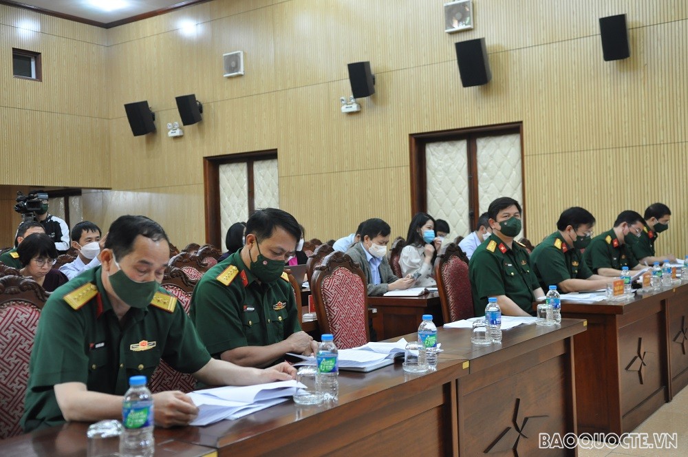 (04.19) Các đại biểu, phóng viên báo chí tham dự Họp báo về Hội thảo khoa học. (Ảnh: Minh Quân)