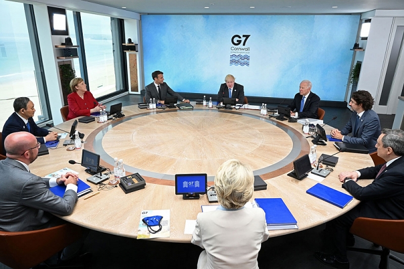 (06.12) Các nhà lãnh đạo G7 chụp ảnh trong phòng họp. (Nguồn: AP)