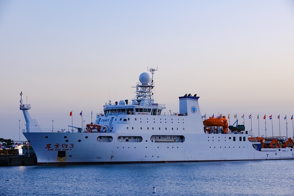 (06.07) Tàu Đông Phương Hồng 3 của Trung Quốc là tàu khảo sát đại dương lớn nhất thế giới. (Nguồn: stdaily)