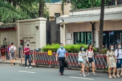 Mỹ chính thức đóng cửa Tổng Lãnh sự quán tại Thành Đô, trao trả lại cho Trung Quốc