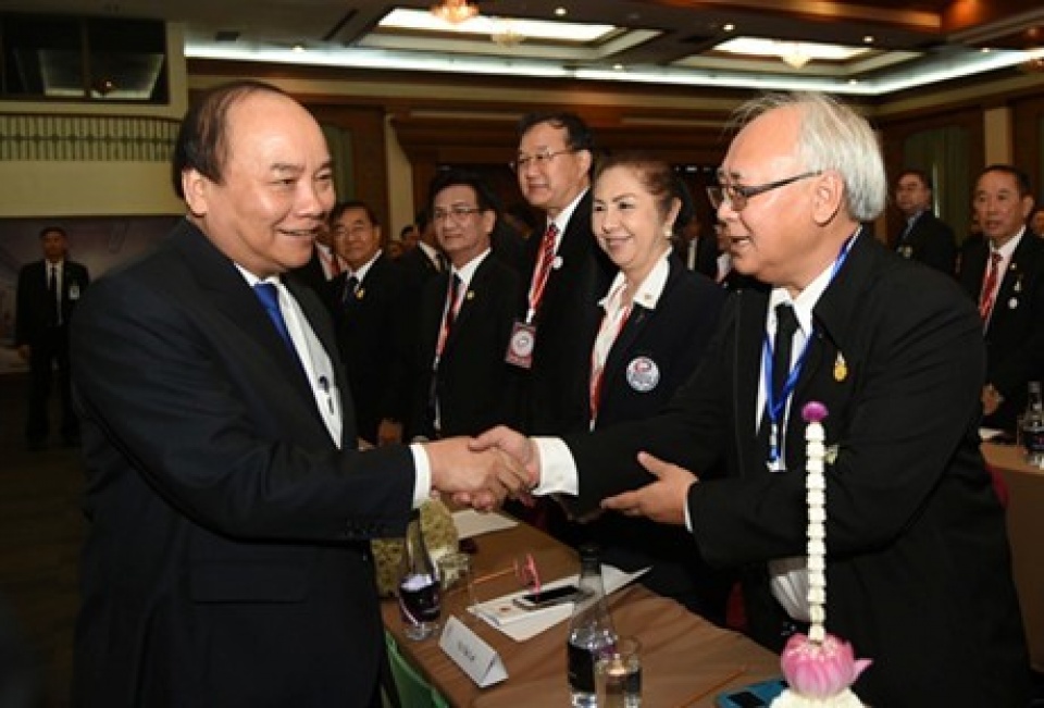 Thủ tướng gặp gỡ doanh nhân Việt kiều tại Thái Lan thu tuong gap go doanh nhan viet kieu tai thai lan