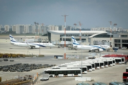 Covid-19: Israel nối lại đường bay quốc tế từ 16/8