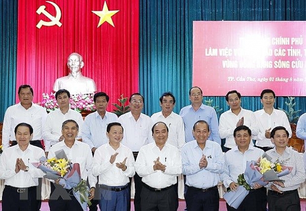 Prime Minister holds working session with Mekong Delta localities