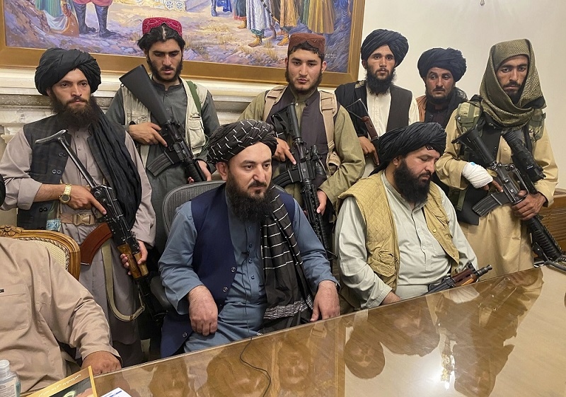 (08.17) Các chiến binh Taliban tại thủ đô Kabul, Afghanistan ngày 15/8.