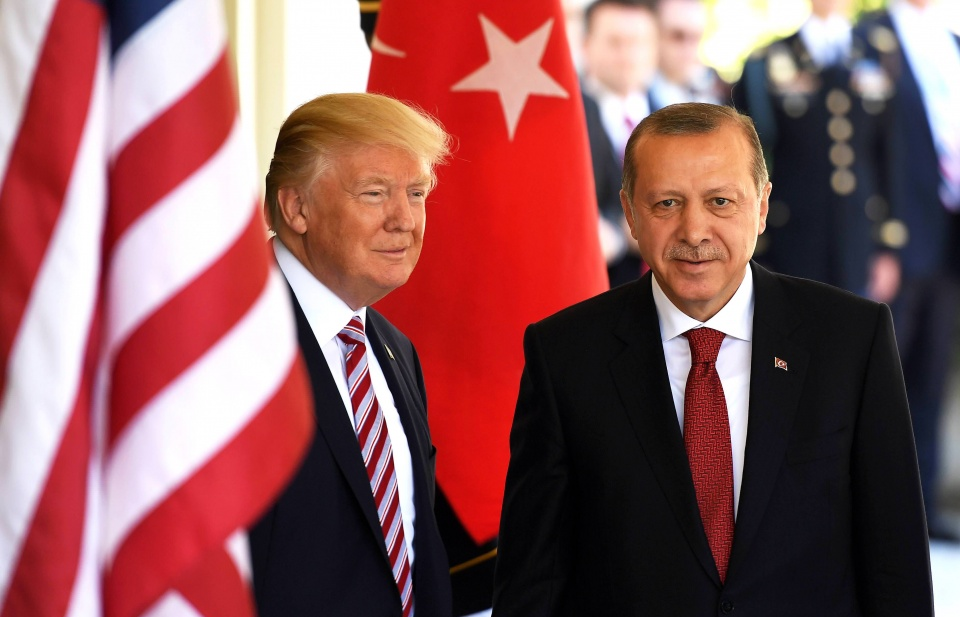Tổng thống Thổ Nhĩ Kỳ, Mỹ điện đàm về một loạt vấn đề nóng
