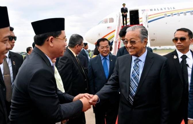 Thủ tướng Malaysia thăm chính thức Campuchia