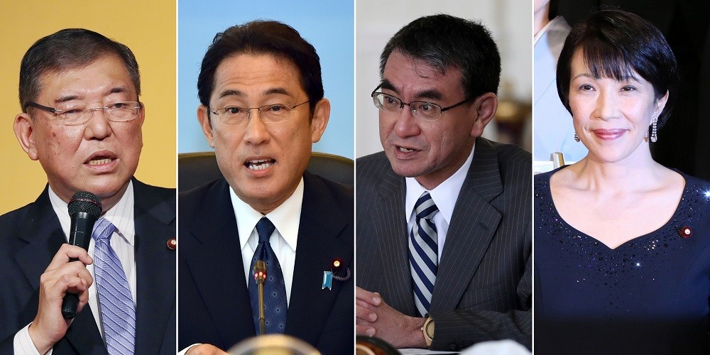 (09.06) Ông Taro Kono (thứ hai từ trái sang) và ông Fumio Kishida (thứ ba từ trái sang) đang là hai nhân vật nặng ký cho vị trí Chủ tịch đảng LDP và Thủ tướng Nhật Bản. (Nguồn: EPA)