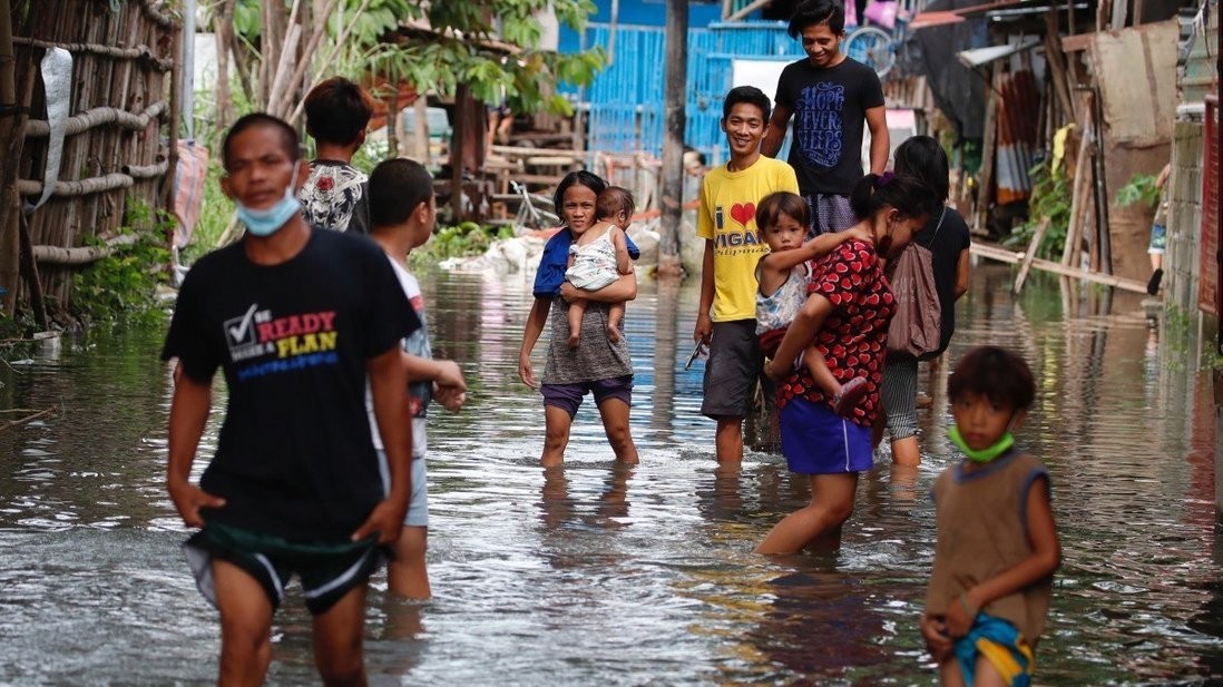 Hàng nghìn người Philippines vẫn chưa thể về nhà sau bão Chanthu