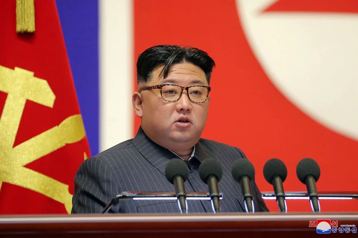 (09.09) Chủ tịch Triều Tiên Kim Jong Un nhấn mạnh Bình Nhưỡng sẽ không từ bỏ vũ khí hạt nhân. (Nguồn: KCNA)