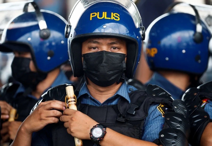 (10.06) Cảnh sát Philippines đã giải cứu 14 người Việt bị giam cầm trái phép tại Philippines. (Nguồn EPA)