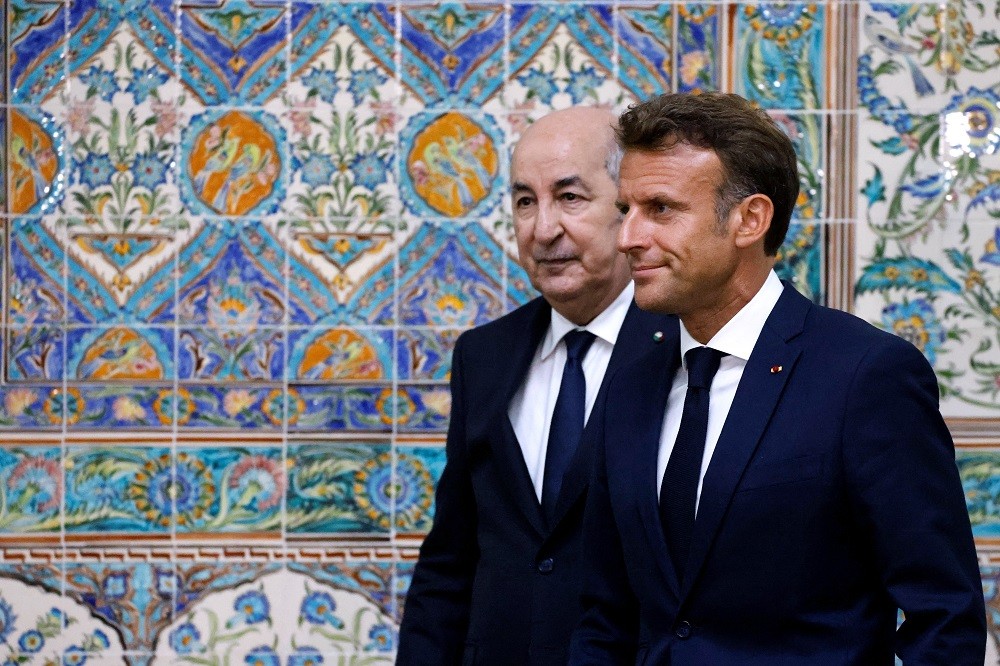 (10.09) Tổng thống Pháp Emmanuel Macron và người đồng cấp nước chủ nhà Abdelmadjid Tebboune tại Algeria ngày 26/8 vừa qua. (Nguồn: AFP)