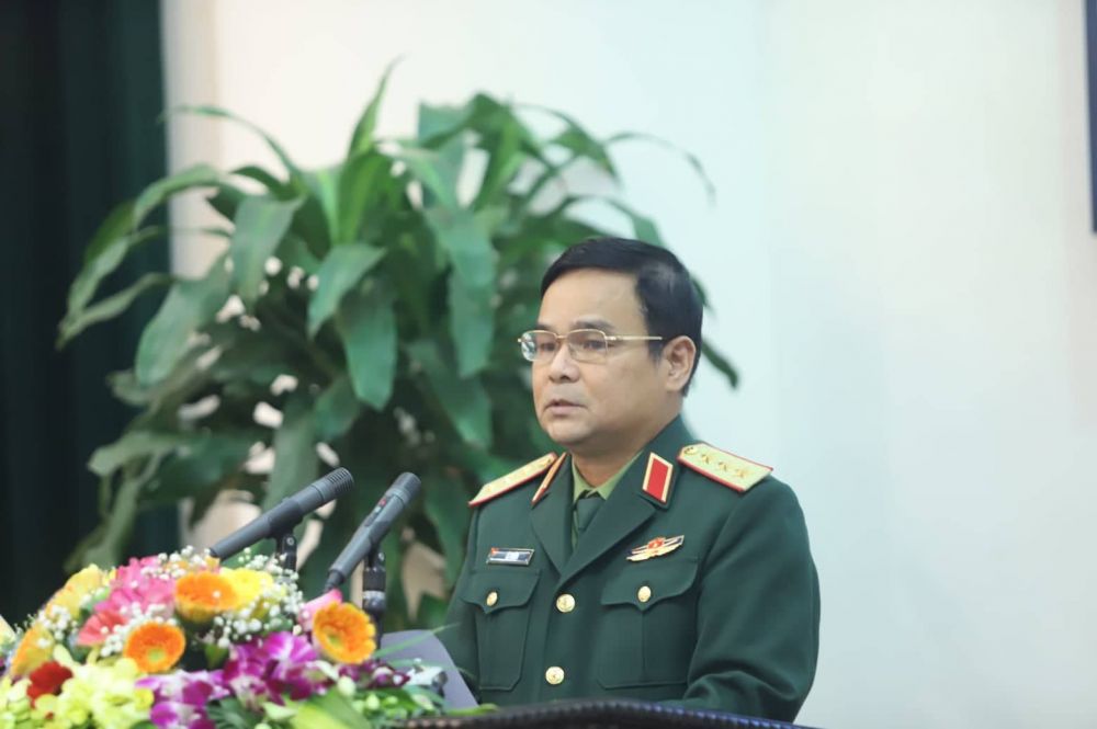 Thượng tướng Lê Chiêm, Thứ trưởng Bộ Quốc phòng, Phó Trưởng Ban Chỉ đạo quốc gia 515 phát biểu tại Hội nghị. (Ảnh: Trần Thường)