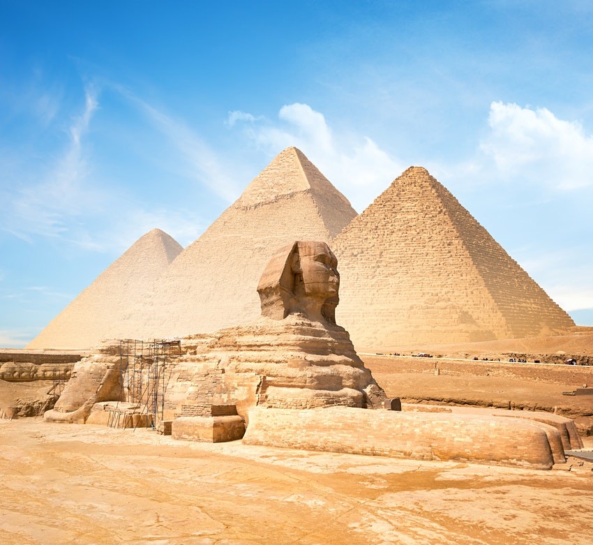 Sự thật bất ngờ Ban đầu kim tự tháp có màu trắng với phần đỉnh dát vàng  chứ không phải màu vàng đất như hiện nay