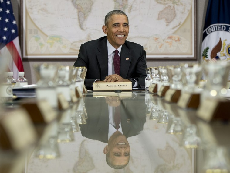 Tổng thống Obama chỉ đạo chống IS trên "mọi mặt trận"