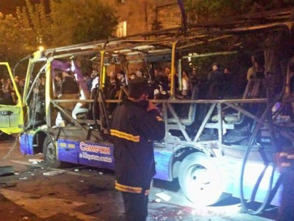 Armenia: Nổ xe buýt, 9 người thương vong