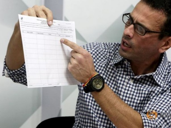 Venezuela: Hơn 2,5 triệu chữ ký bãi nhiệm Tổng thống