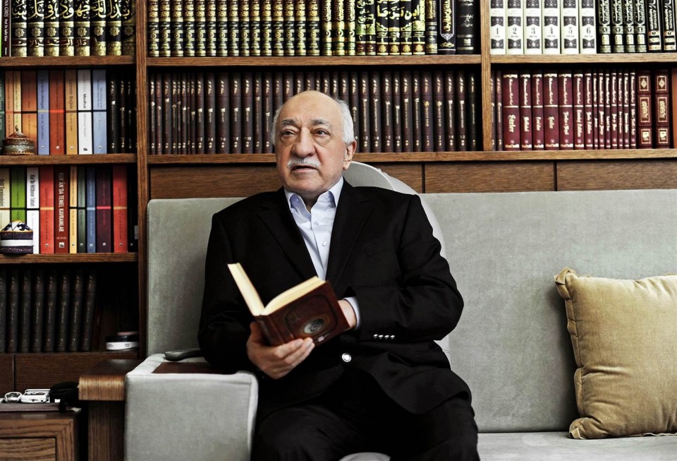 giao si gulen bac bo cao buoc lien quan den vu am sat dai su nga