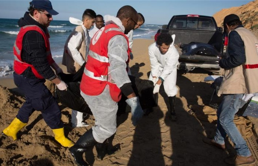Libya: Hơn 120 thi thể người di cư trôi giạt vào bờ biển