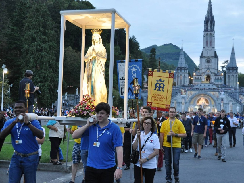 Pháp siết chặt an ninh trước lễ hành hương về Lourdes