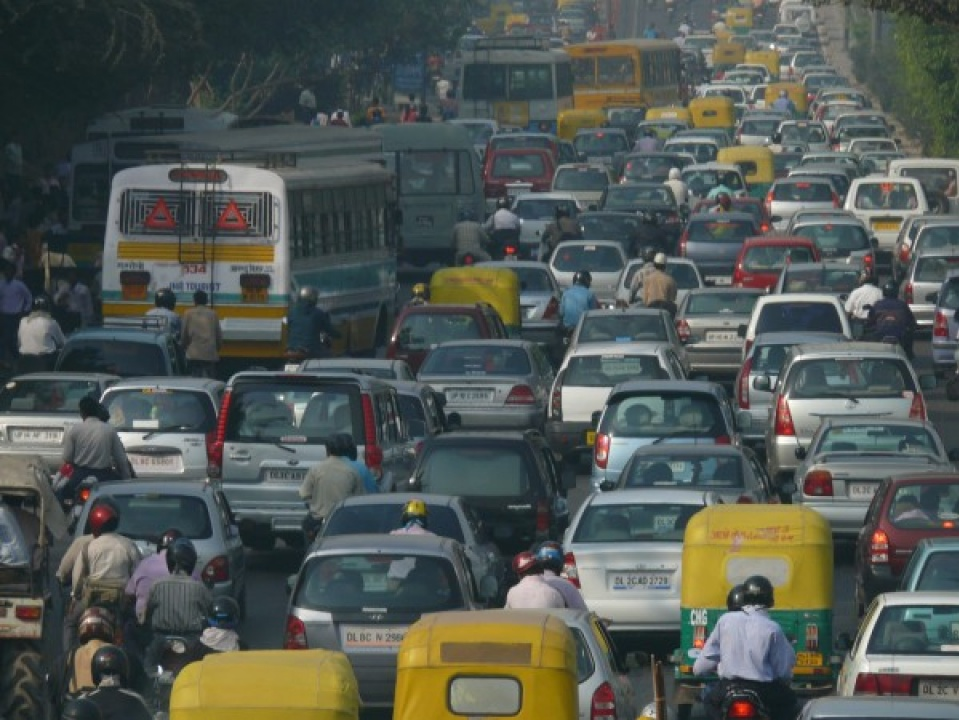 Ấn Độ bỏ cấm xe chạy bằng động cơ diesel cỡ lớn tại thủ đô