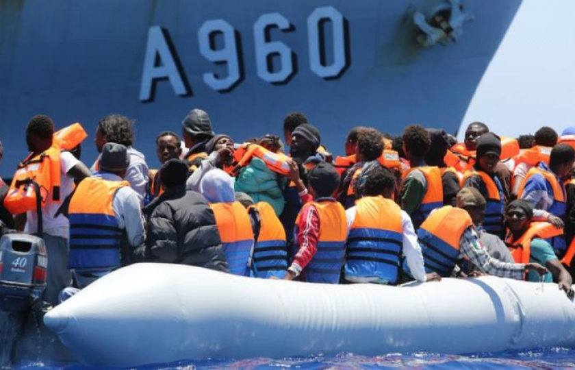Italy giải cứu hơn 2.000 người di cư trên biển