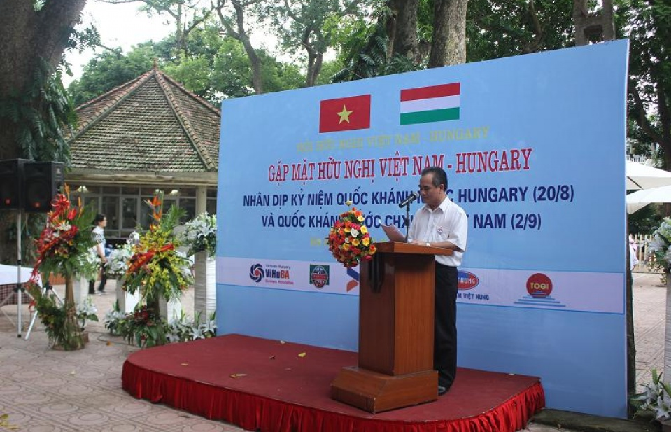 Giao lưu hữu nghị thúc đẩy hợp tác Việt Nam - Hungary
