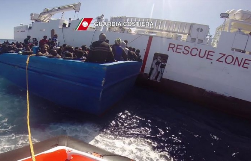 Italy cứu thêm 6.000 người di cư trong năm "chết chóc"